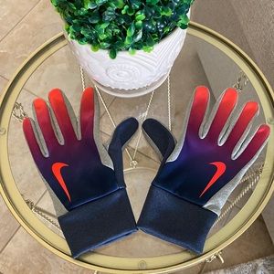 Nike Hyperwarm Gloves Size S